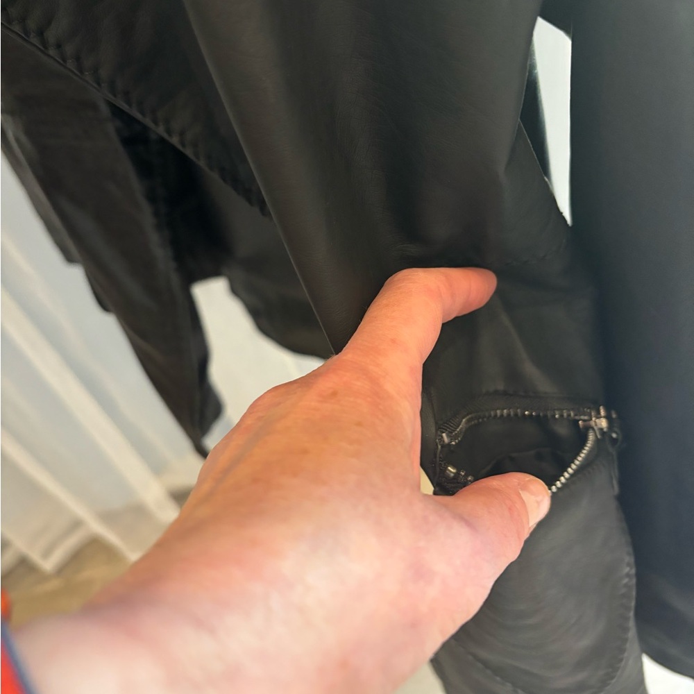 No label - Picture 11 of 13